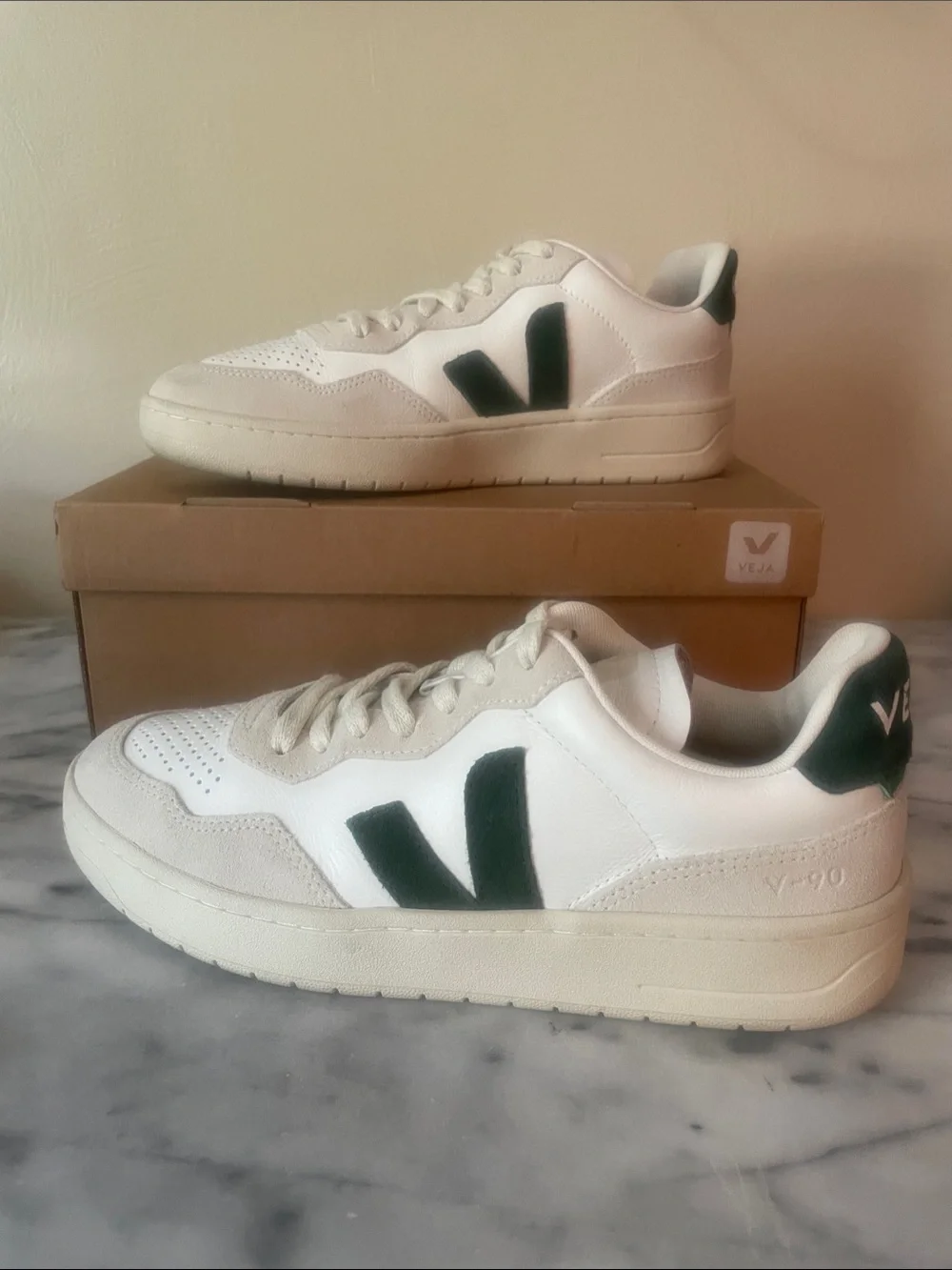 VEJA V-90 Extra-White Cypress Sneaker